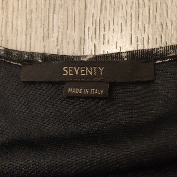 Seventy (Italy) Long Sleeves Formal Dress ✳️✳️✳️ - Picture 4 of 8